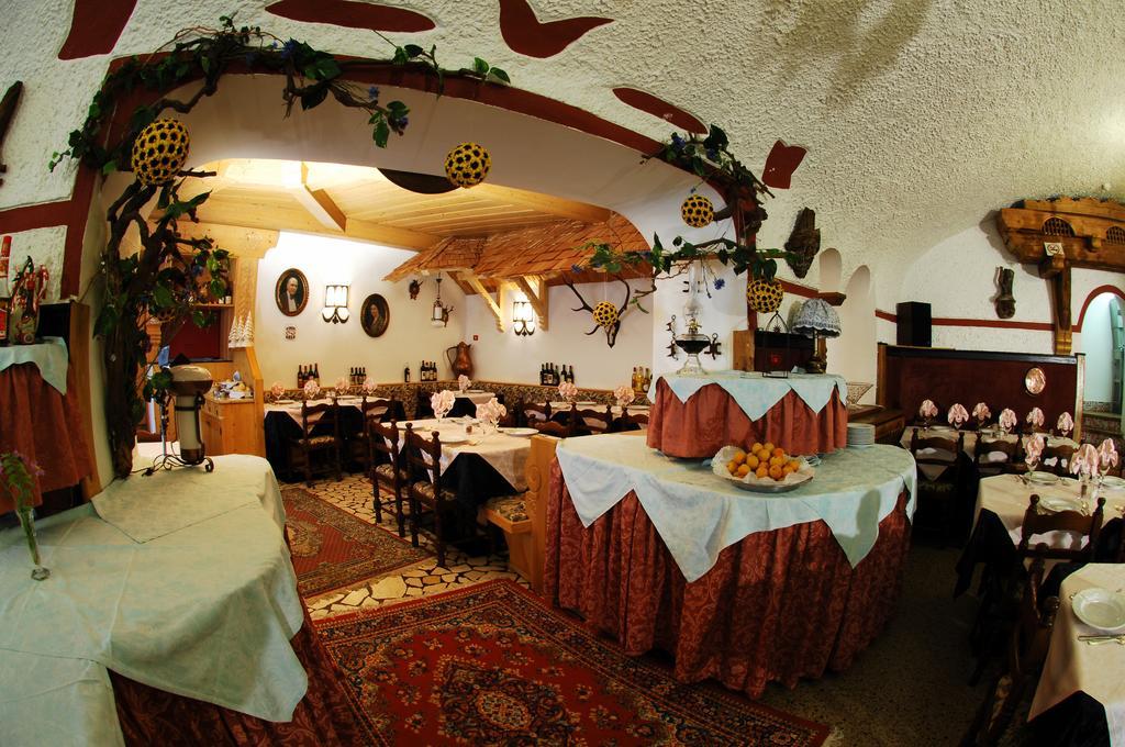 Hotel Ancora Castello-Molina di Fiemme Ngoại thất bức ảnh
