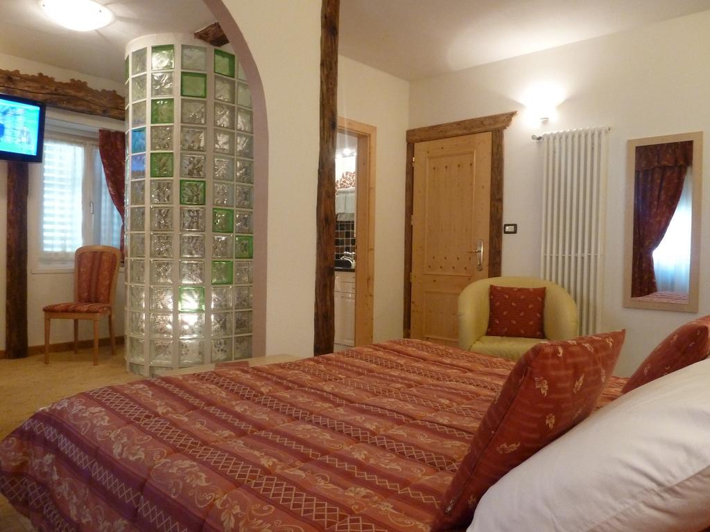 Hotel Ancora Castello-Molina di Fiemme Phòng bức ảnh