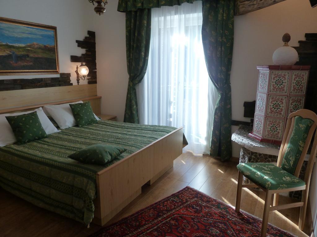 Hotel Ancora Castello-Molina di Fiemme Phòng bức ảnh