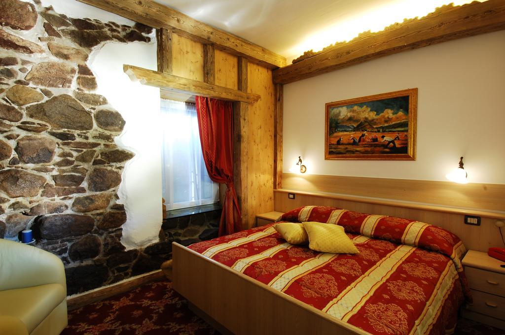 Hotel Ancora Castello-Molina di Fiemme Ngoại thất bức ảnh