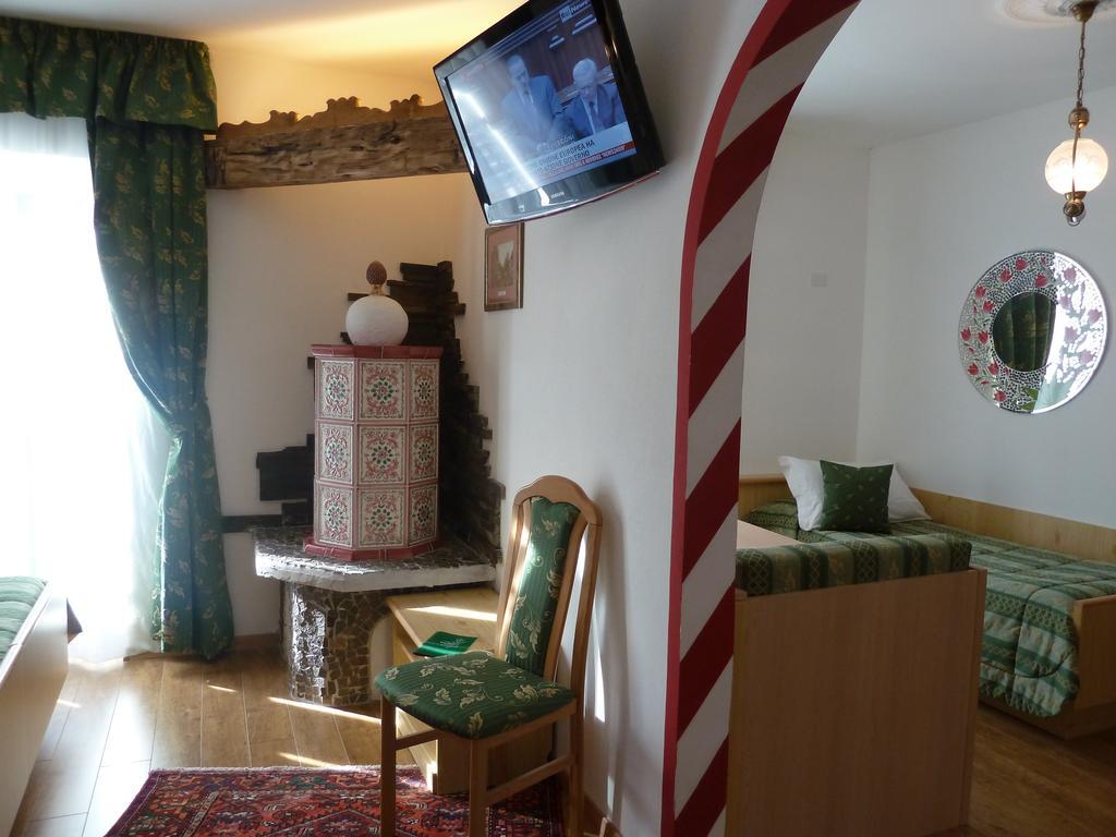 Hotel Ancora Castello-Molina di Fiemme Ngoại thất bức ảnh