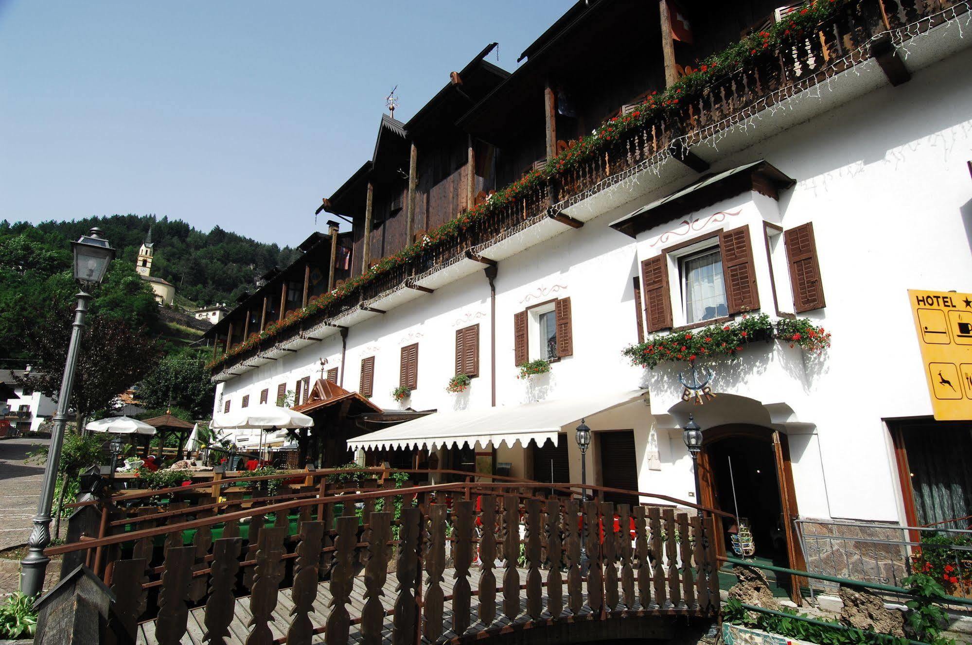 Hotel Ancora Castello-Molina di Fiemme Ngoại thất bức ảnh