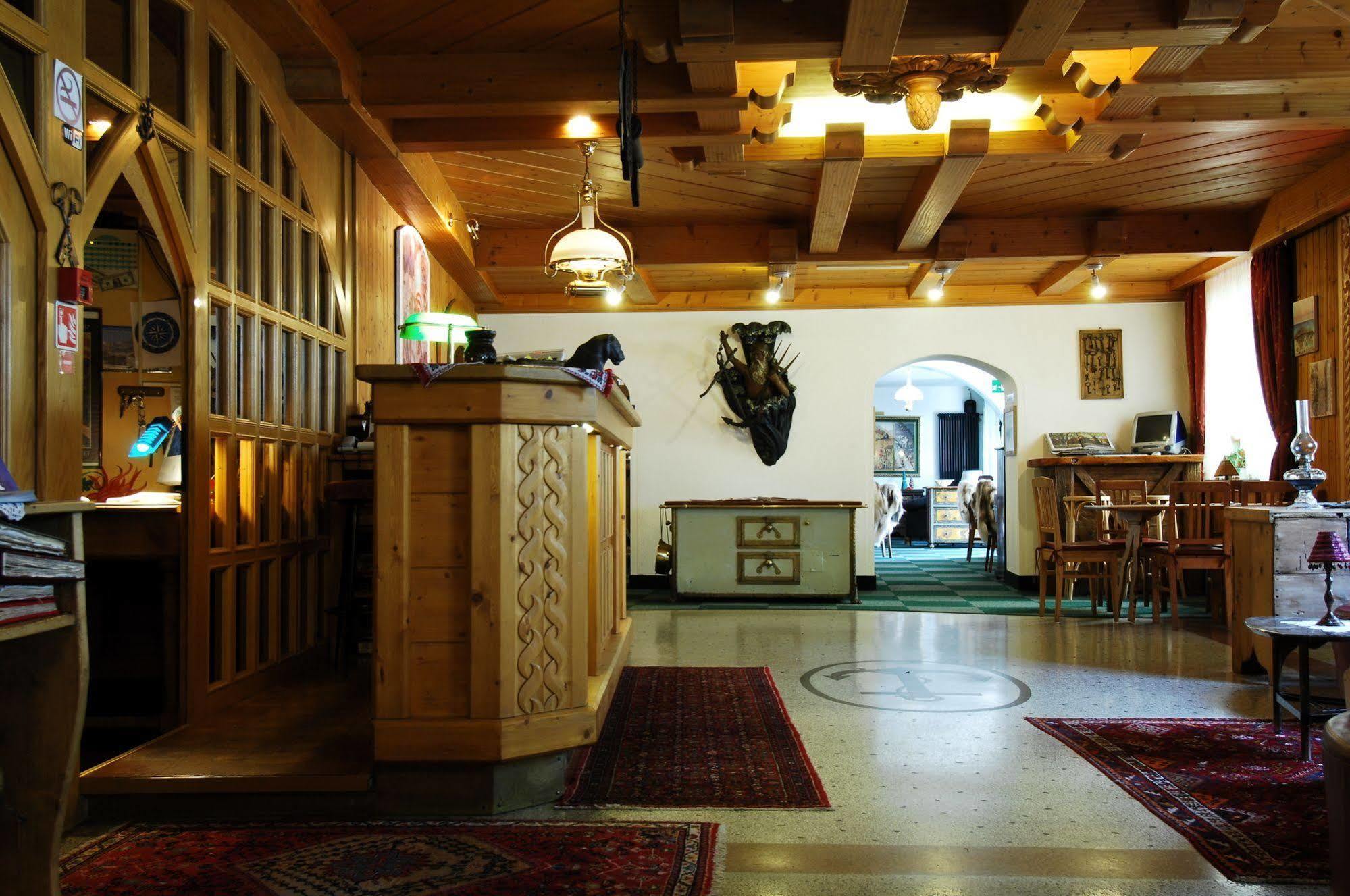 Hotel Ancora Castello-Molina di Fiemme Ngoại thất bức ảnh