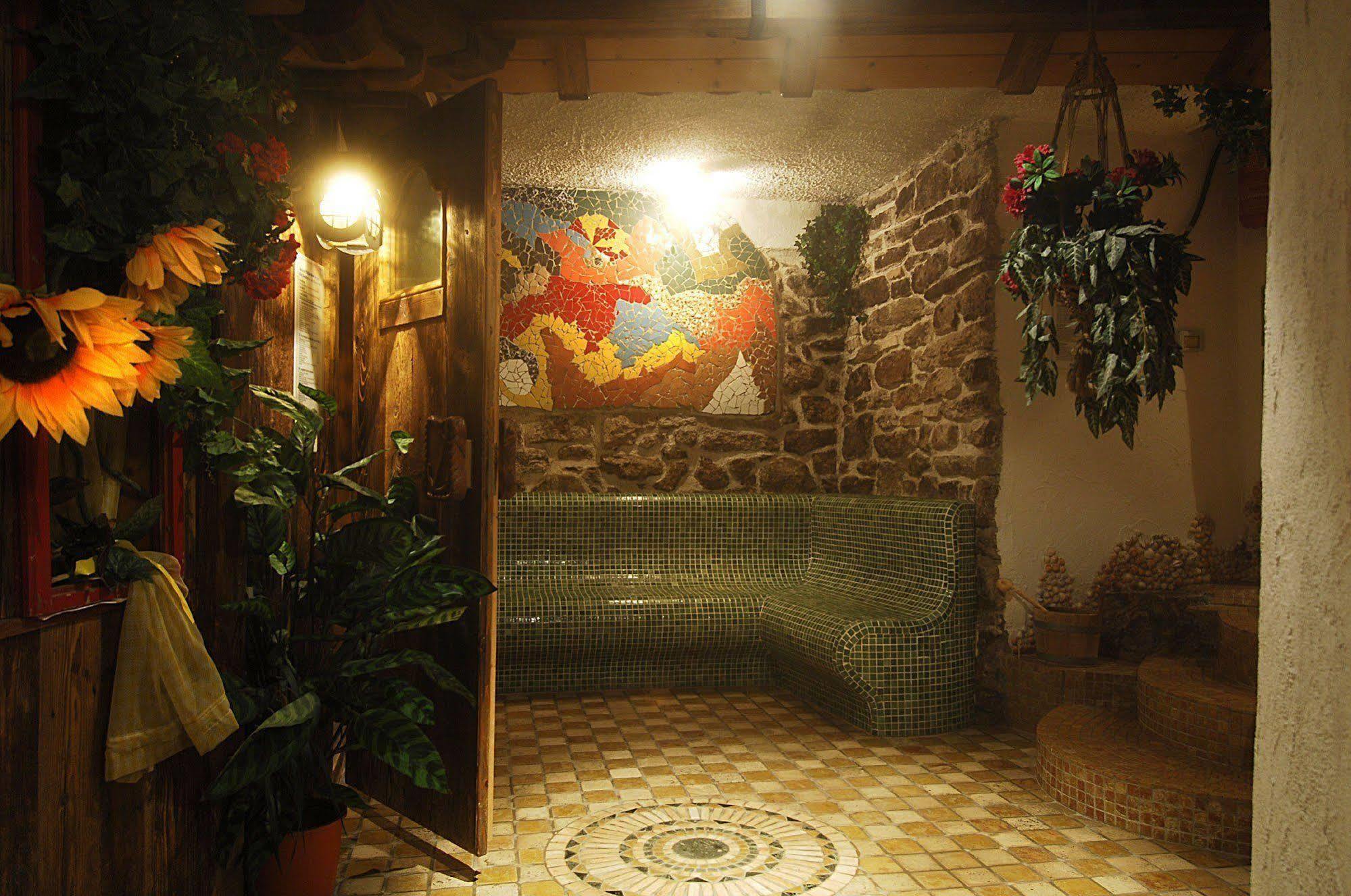Hotel Ancora Castello-Molina di Fiemme Ngoại thất bức ảnh